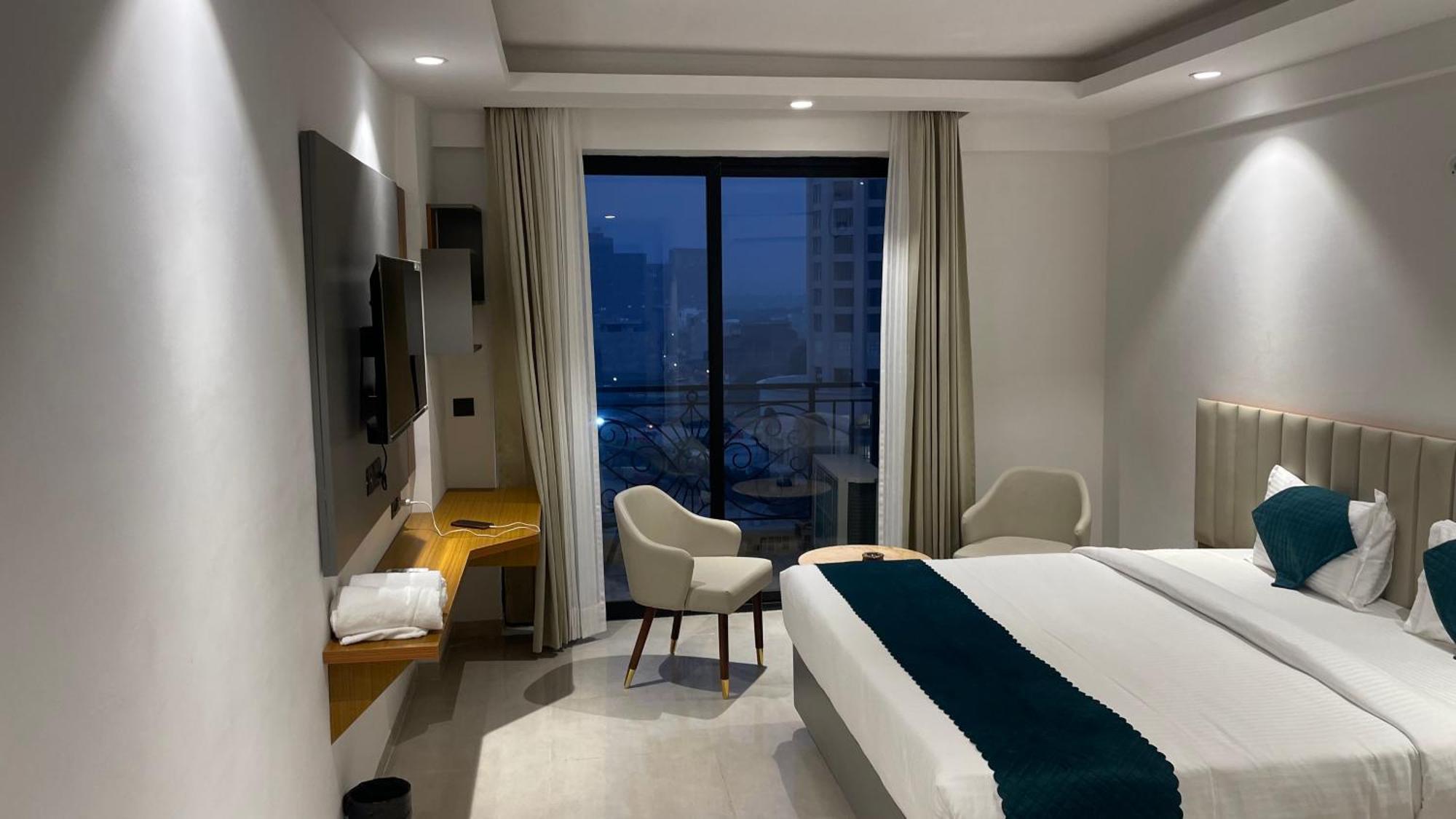 Hotel Maple Tree - Near Ekana Cricket Stadium - Lucknow Eksteriør billede
