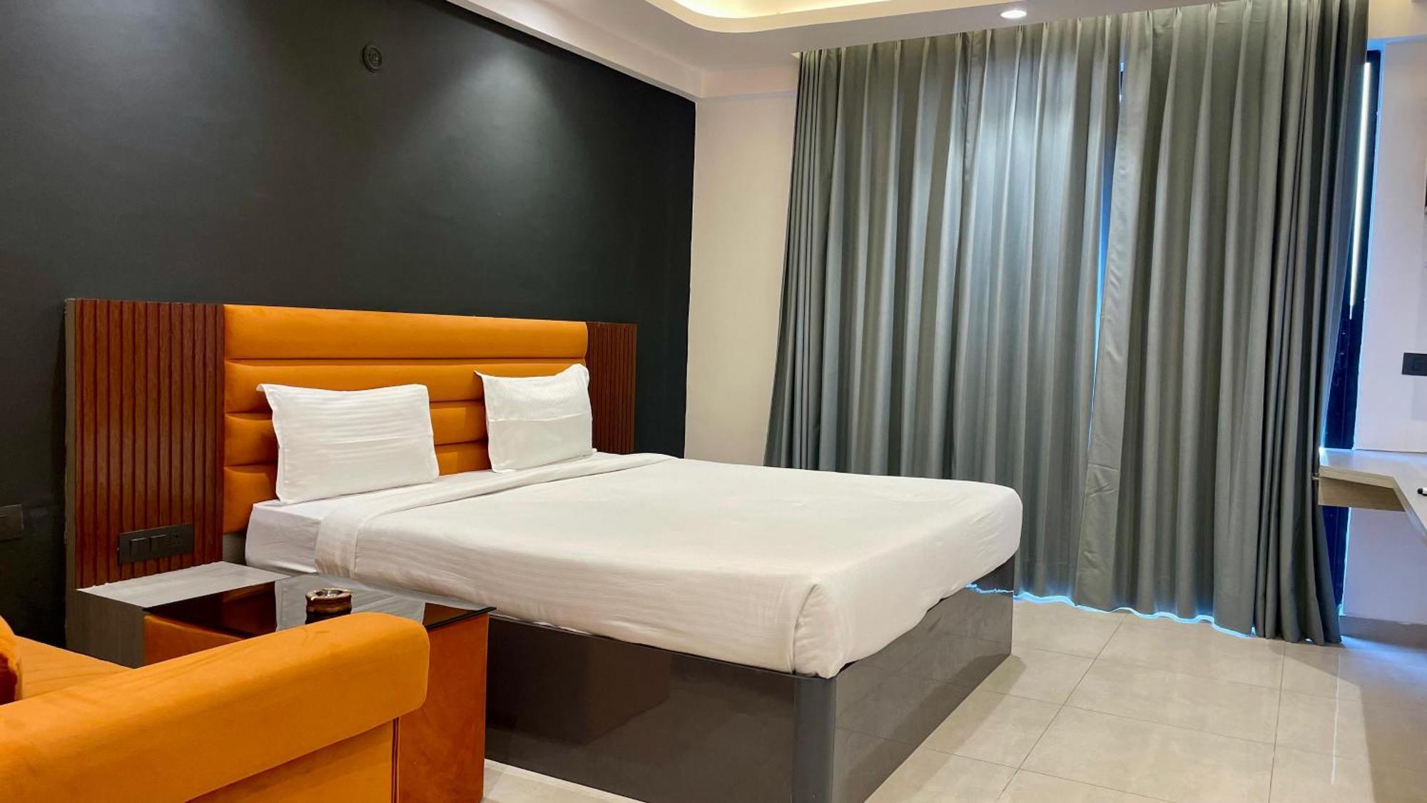 Hotel Maple Tree - Near Ekana Cricket Stadium - Lucknow Eksteriør billede
