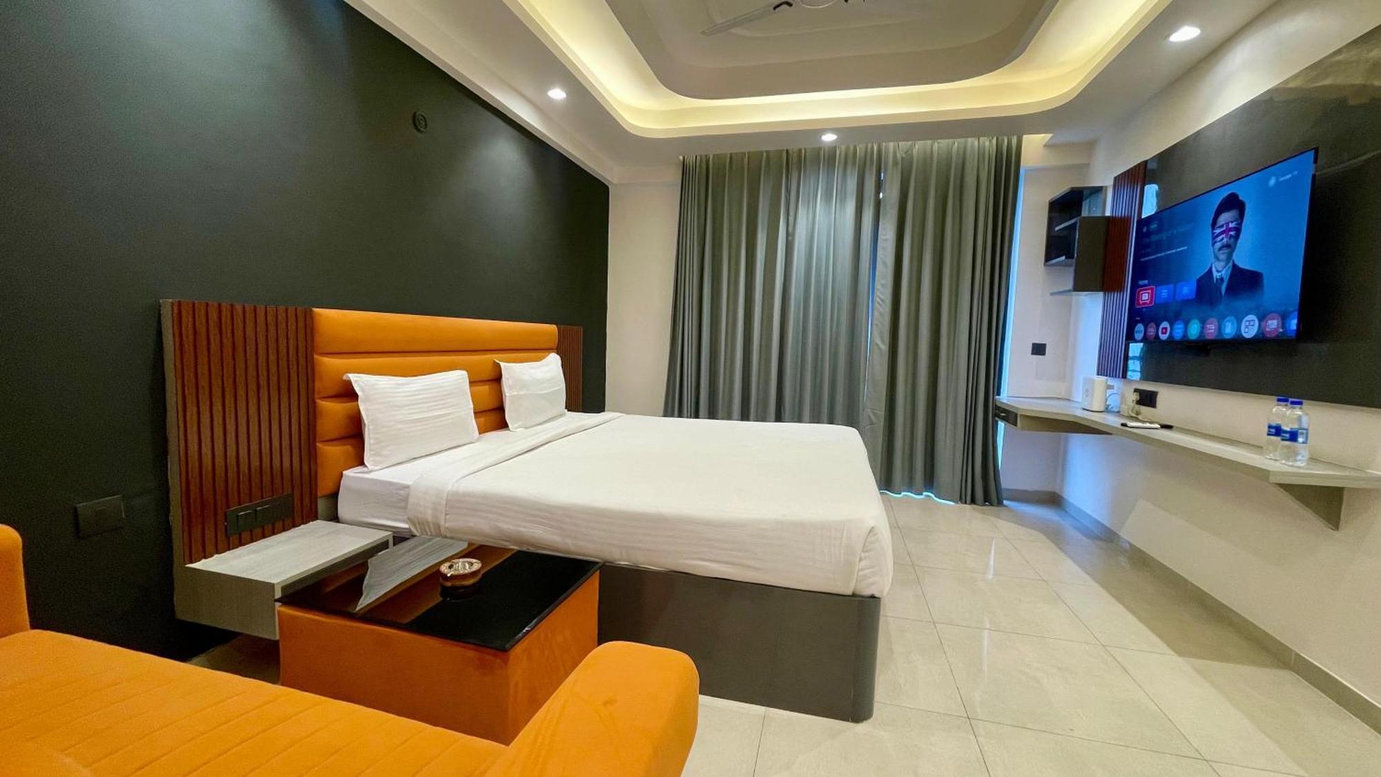 Hotel Maple Tree - Near Ekana Cricket Stadium - Lucknow Eksteriør billede